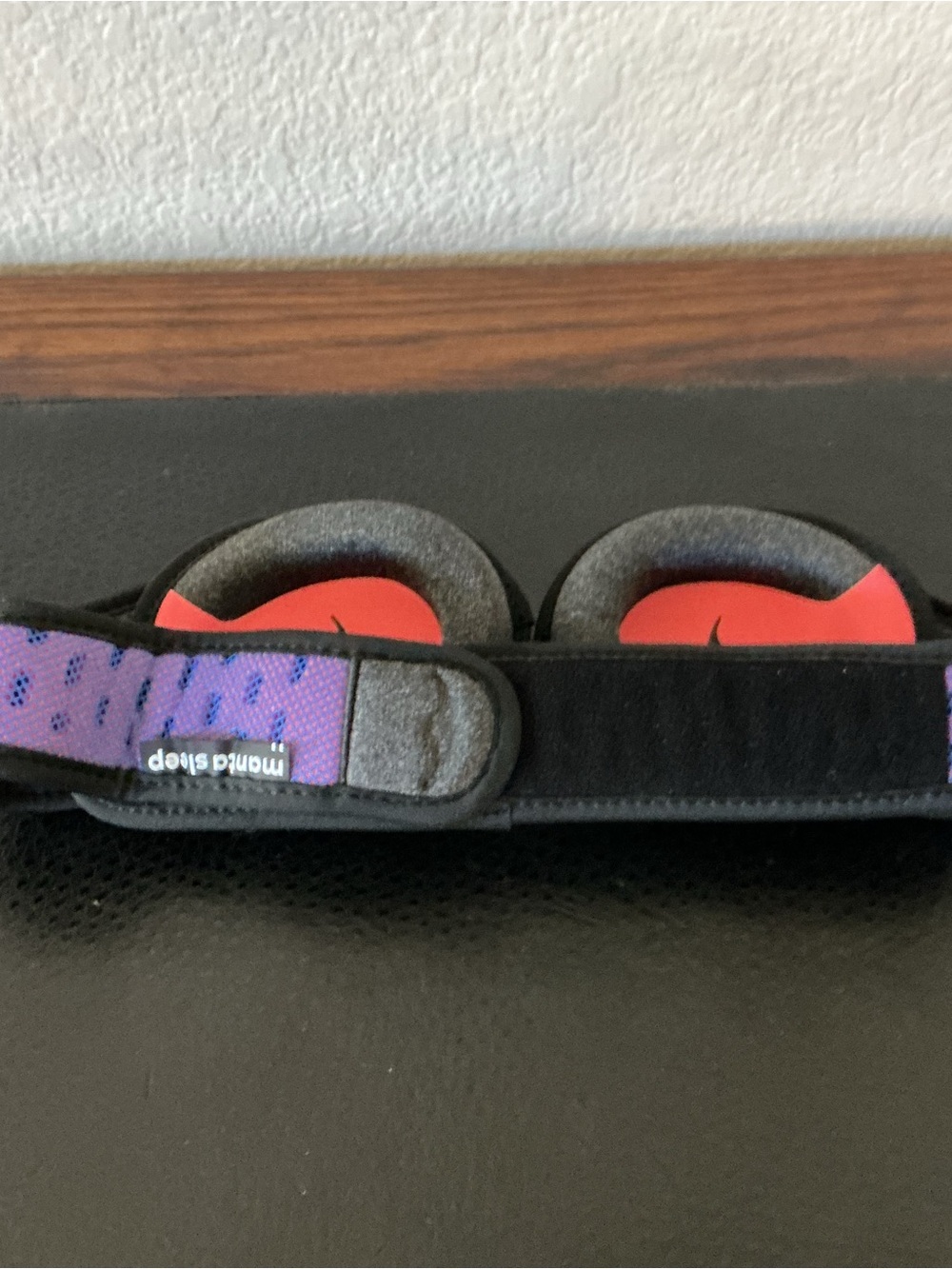Manta Sleep Mask Pro Advanced Cooling 100% Blackout. Pre-owned. - Picture 2 of 8